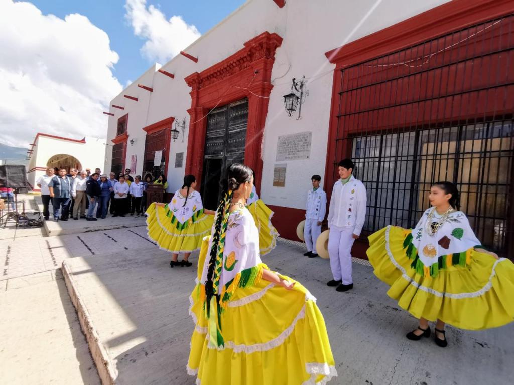 GOBIERNO ESTATAL FORTALECE LAS TRADICIONES POPULARES, EL ARTE Y LA&nbsp;CULTURA