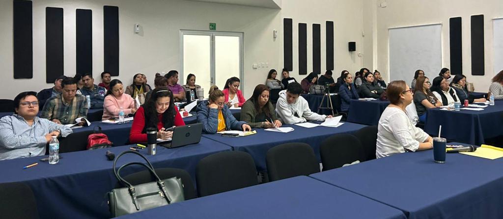 EL ESTADO Y EL COLEGIO DE NOTARIOS CAPACITAN A PERSONAL DEL&nbsp;IRC