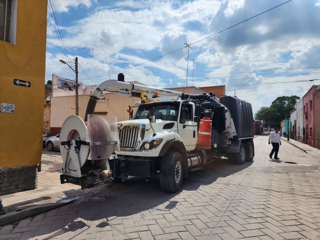 Para evitar inundaciones, Interapas y Ayuntamiento harán limpieza conjunta en la red de saneamiento de San&nbsp;Sebastián