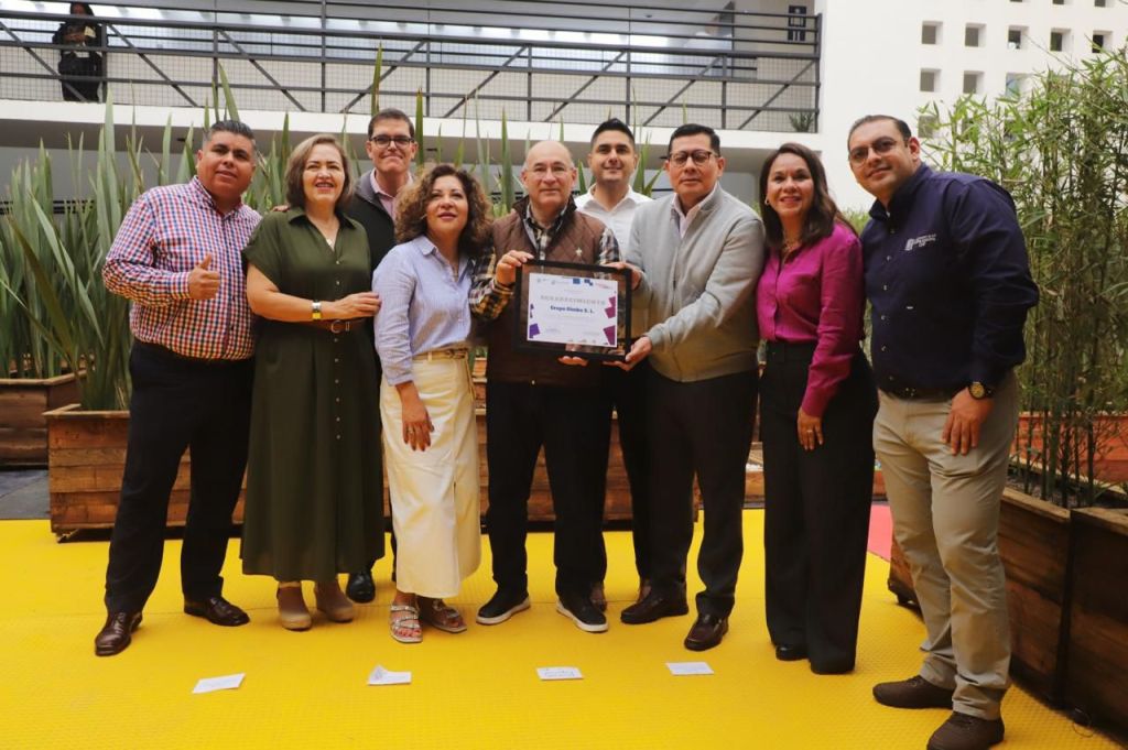 Presidenta del DIF Capitalino, Estela Arriaga y Alcalde Enrique Galindo, inauguraron primer jardín&nbsp;sensorial