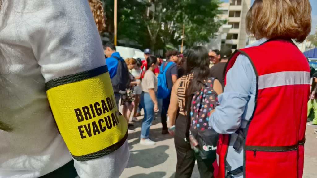 Con orden y responsabilidad, UASLP llevó a cabo el 1er. Macro Simulacro Universitario en el que participaron alrededor de 39 mil personas