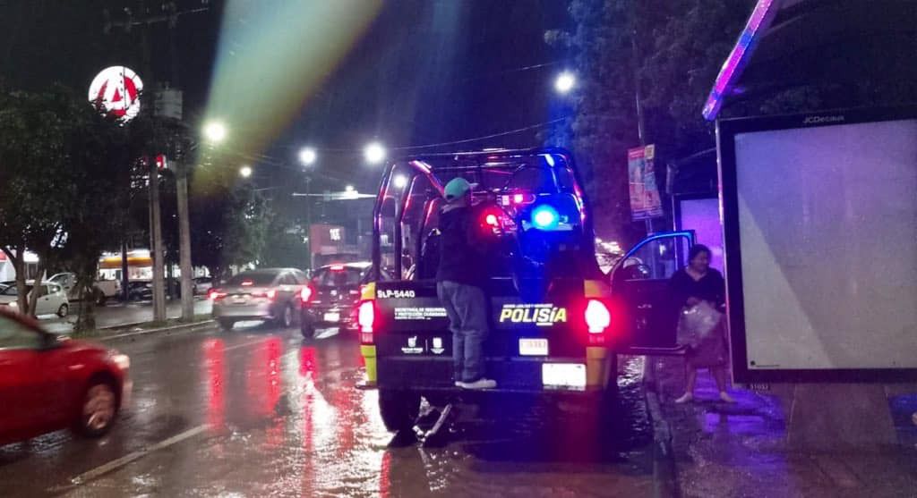 Lluvias extraordinarias afectaron principalmente sur y centro del municipio de SLP; se prevén más precipitaciones para este&nbsp;sábado