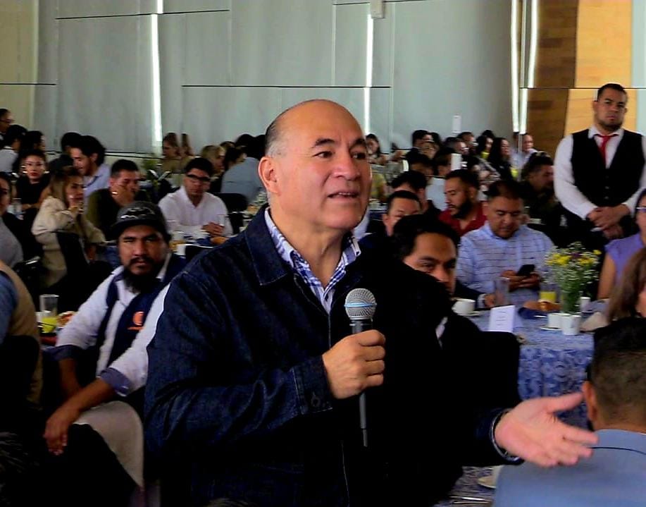 “SE CONSOLIDARAN TEMAS DE VIALIDADES POTOSINAS SEGURIDAD PUBLICA FORTALECIMIENTO A TEMAS DE AGUA EN LA PROXIMA ADMINISTRACIÓN MUNICIPAL” ALCALDE ENRIQUE&nbsp;GALINDO