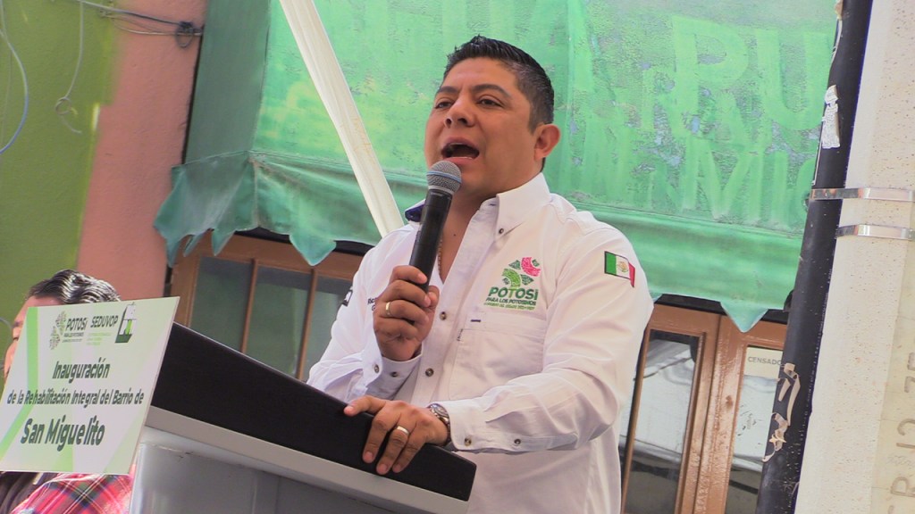 GOBERNADOR PIDE ALCALDES QUE SE PONGAN LAS PILAS Y SE PONGAN A TRABAJAR Y MINIMO TAPEN LOS BACHES DE&nbsp;SLP.