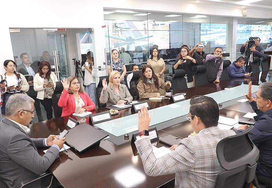 SESIONA LA COMISIÓN DE SEGURIDAD PÚBLICA EN LAS INSTALACIONES DEL C5i2 Y CONOCEN SUS INTEGRANTES LAS ACCIONES A FAVOR DE LA&nbsp;SEGURIDAD