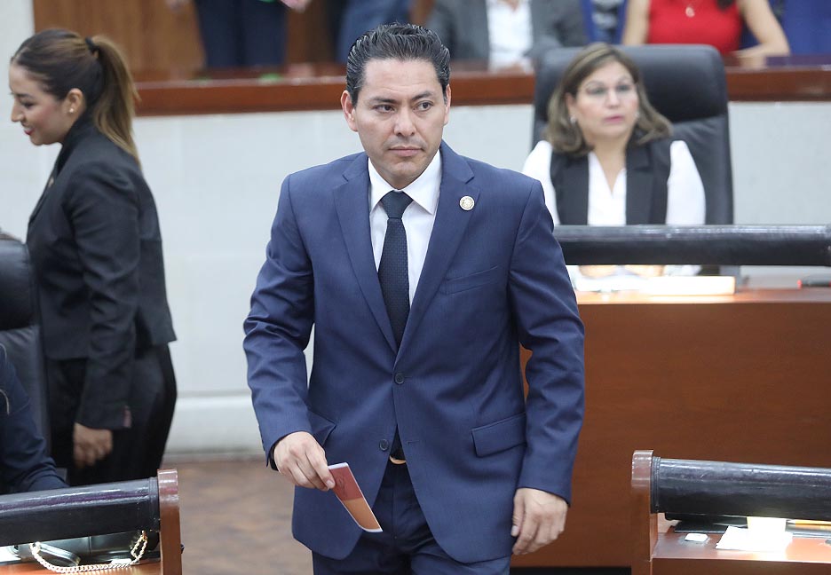 LAS INVERSIONES EN LA ZONA INDUSTRIAL EN MATERIA DE INFRAESTRUCTURA VIAL, COADYUVAN A ABATIR EL ABANDONO QUE EXISTE DE MUCHOS&nbsp;AÑOS