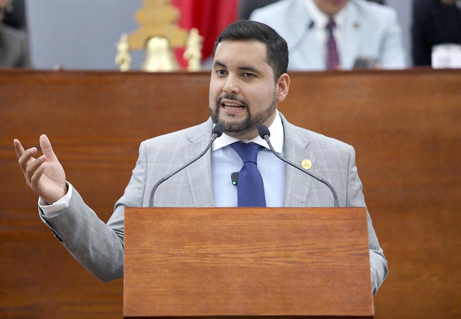 ES URGENTE IMPULSAR LA CREACIÓN DE UNA NUEVA LEY DE MOVILIDAD: DIP. LUIS EMILIO ROSAS&nbsp;MONTIEL