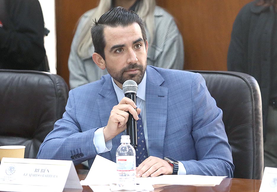 ELEMENTOS DE LA POLICÍA DE INVESTIGACIÓN DEBEN SER CAPACITADOS PARA MEJORAR SU DESEMPEÑO: DIP. RUBÉN GUAJARDO&nbsp;BARRERA