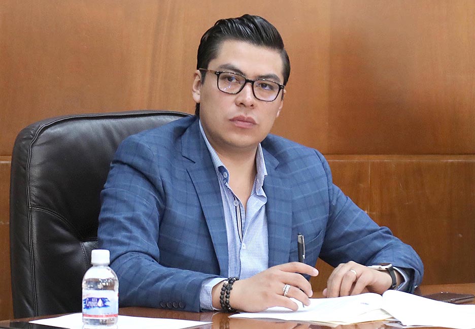 EL CONGRESO DEL ESTADO TRABAJA EN UNA NUEVA LEY DE CONSULTA Y EN LA CONSTRUCCIÓN DEL PRESUPUESTO PARA APLICARLA: DIP. CUAUHTLI BADILLO&nbsp;MORENO