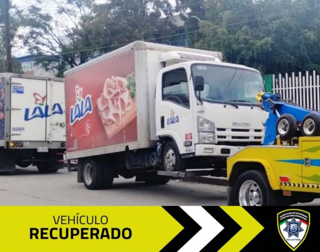 Oficiales de Policía Vial recuperan camioneta repartidora robada con&nbsp;violencia