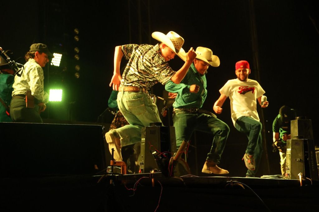 Noche de Baile en la FEREVIP con las agrupaciones Conjunto Nuevo Amanecer y Conjunto&nbsp;Monarka