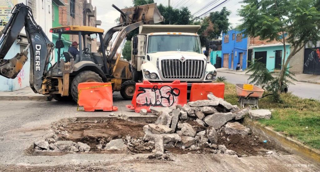 Gobierno de la Capital repara red de drenaje donde se registran colapsos y daños en el&nbsp;pavimento