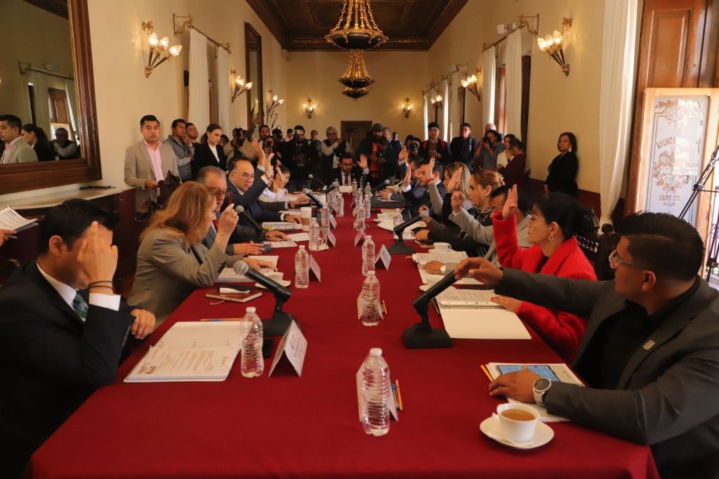 Alcalde Enrique Galindo agradece la disposición al trabajo del Cabildo; se aprueban modificaciones en Comisiones&nbsp;Permanentes