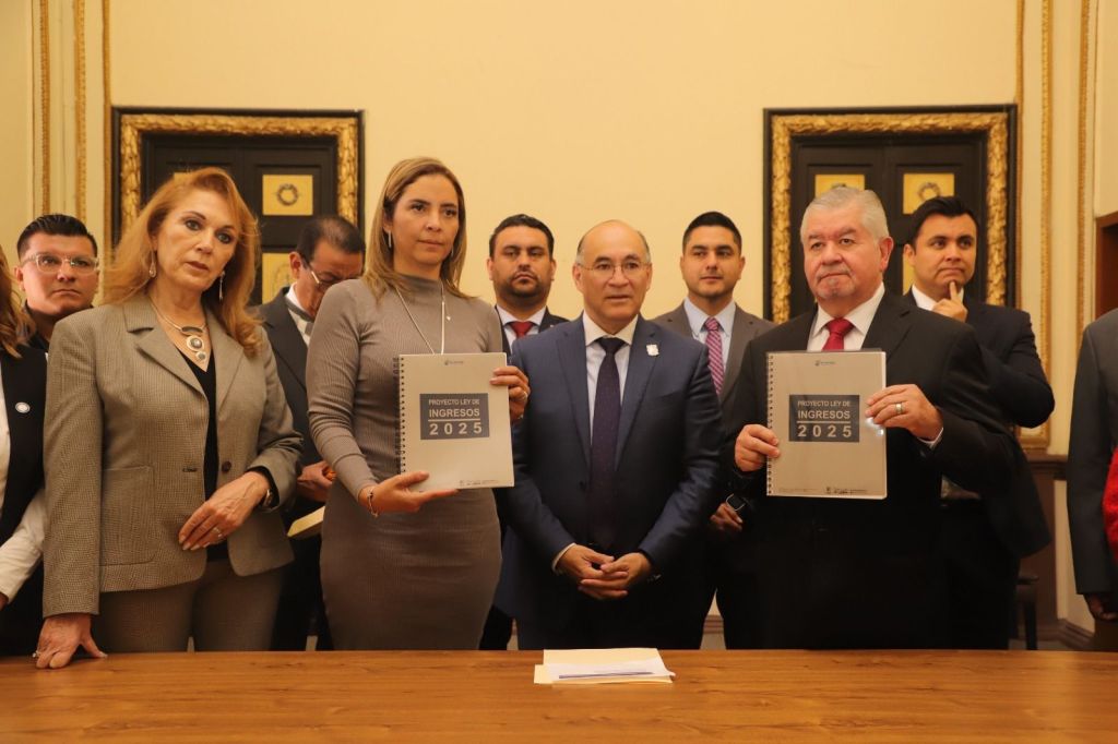 Alcalde Galindo entrega a Comisión de Hacienda Ley de Ingresos 2025: no presenta incremento en impuestos&nbsp;municipales