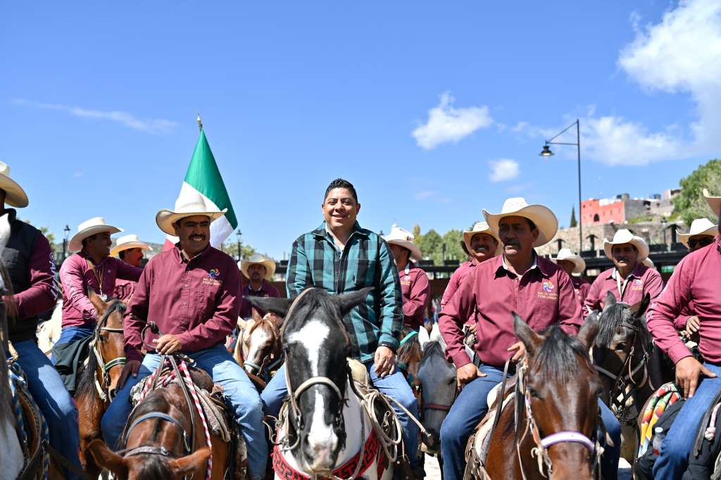 ENTREGA RICARDO GALLARDO NUEVA PLAZA DE ACCESO A REAL DE&nbsp;CATORCE