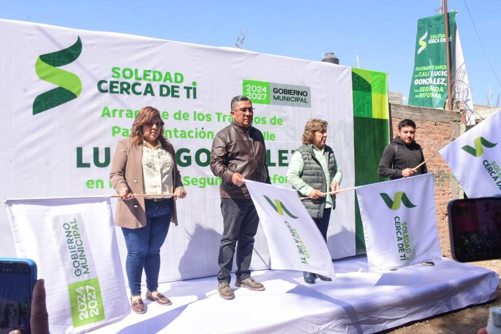 CON PAVIMENTACIÓN DE CALLE, JUAN MANUEL NAVARRO CUMPLE COMPROMISO A FAMILIAS DE LA COLONIA SEGUNDA DE&nbsp;REFORMA