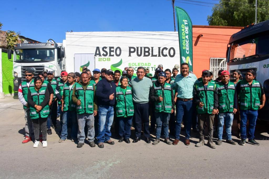 ALCALDE JUAN MANUEL NAVARRO REFUERZA SERVICIO DE RECOLECCIÓN DE RESIDUOS CON ENTREGA DE TRES NUEVAS&nbsp;UNIDADES