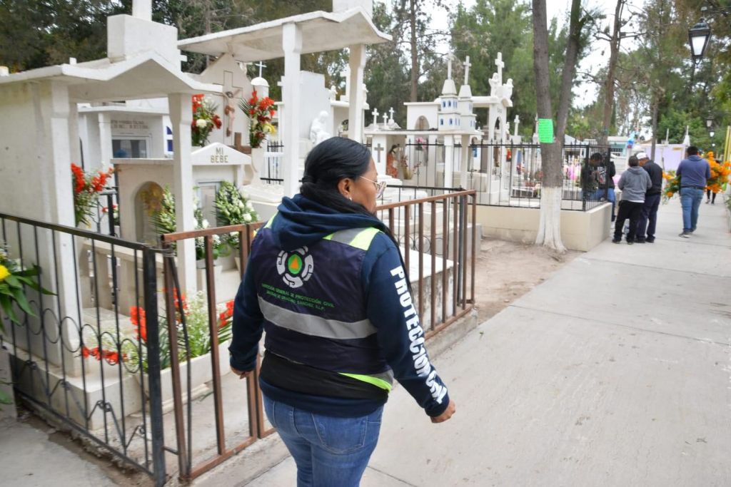 PROTECCIÓN CIVIL DE SOLEDAD PREPARA DISPOSITIVO ESPECIAL EN PANTEONES POR DÍA DE&nbsp;MUERTOS