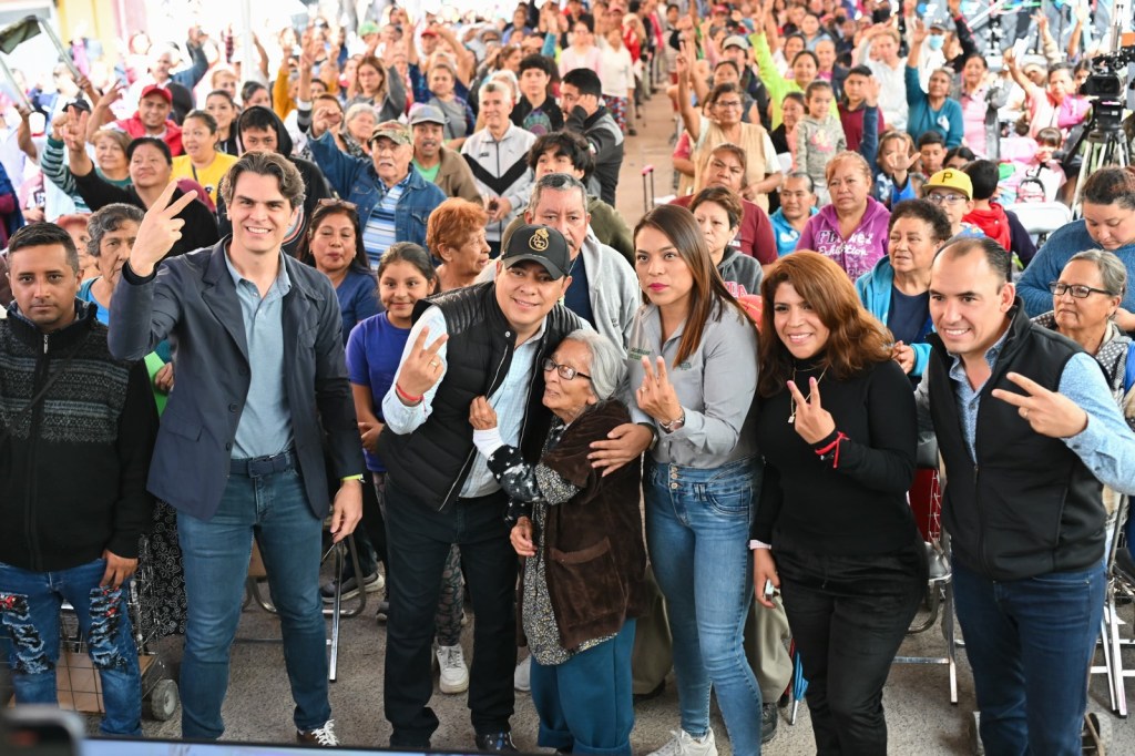RICARDO GALLARDO ENTREGA SEGURIDAD ALIMENTARIA A FAMILIAS DE LA GENERAL I.&nbsp;MARTÍNEZ