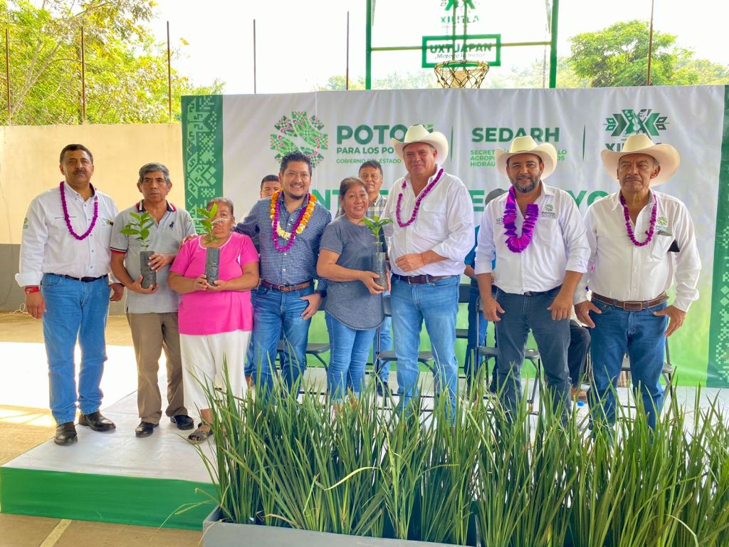 EJECUTIVO ESTATAL LLEVA APOYO A PRODUCTORES CAFETALEROS DE&nbsp;SLP