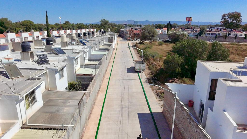 ALCALDE DE SOLEDAD VUELVE A CUMPLIR Y ENTREGA PAVIMENTACIÓN E ILUMINACIÓN DE CALLE JUAN&nbsp;BUSTAMANTE