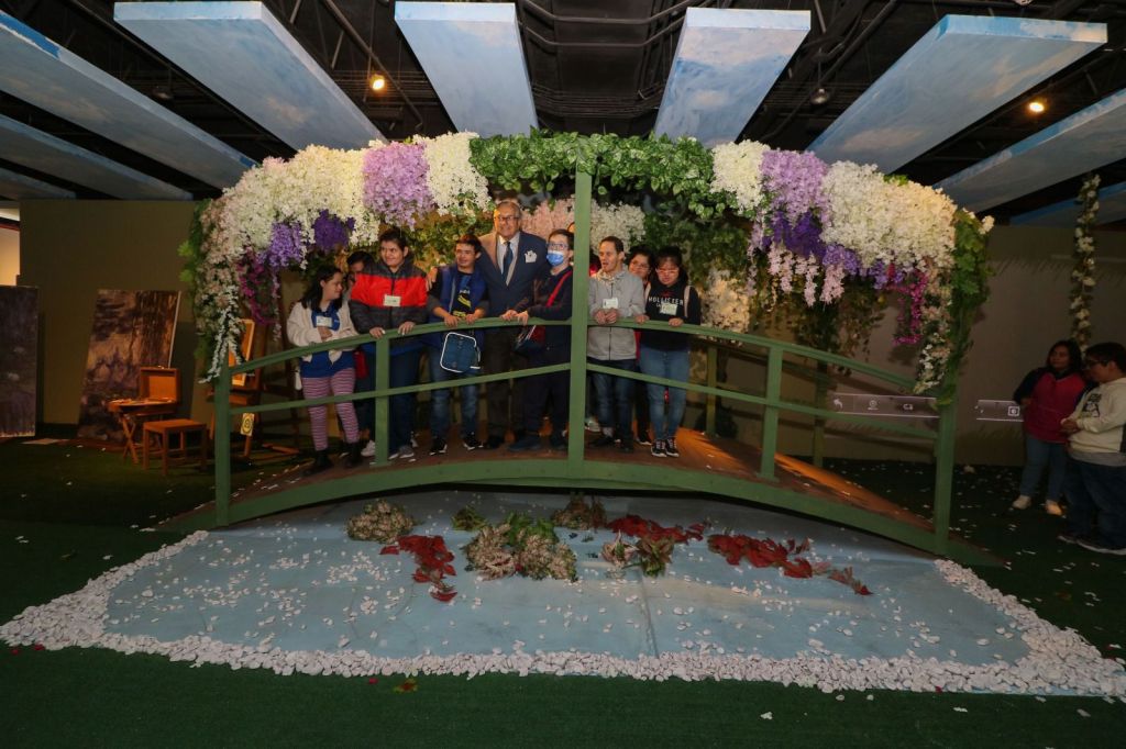 Experiencia Inmersiva Monet Impressions Cautiva a Jóvenes de Intégrame Down&nbsp;A.C.