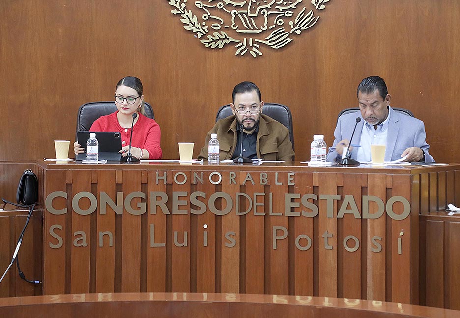 EN COMISIONES APRUEBAN LA INICIATIVA QUE AUTORIZA AL PODER EJECUTIVO PARA QUE LA “ARENA POTOSÍ” PUEDA TRANSMITIR TEMPORALMENTE EL DERECHO DE ACCESO Y USO DE 41&nbsp;PALCOS