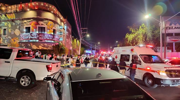 Una masacre ocurrió en un bar de Querétaro, dejando al menos 10 muertos y varios&nbsp;heridos.