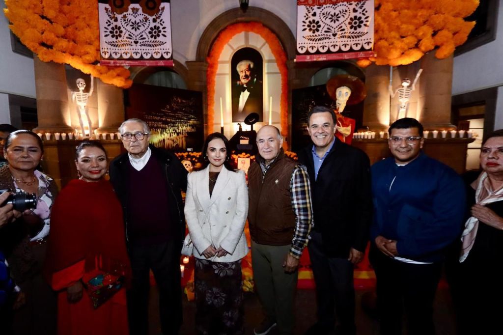 Alcalde Galindo devela el altar monumental en honor a Ignacio López Tarso en Palacio&nbsp;Municipal