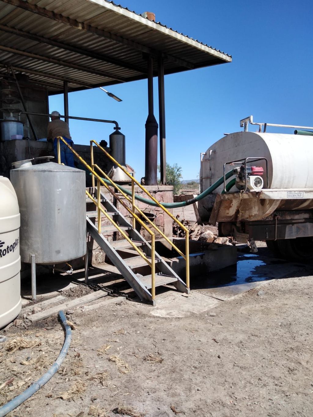  En tan solo dos semanas, Gobierno de la Capital distribuye más de 530 mil litros de agua potable en&nbsp;Bocas