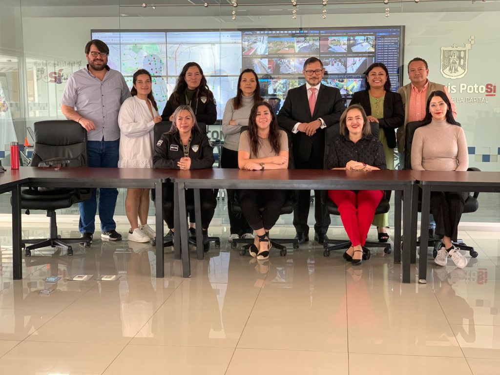 Trabaja Gobierno Municipal el tema de violencia de género, con asesoría del doctor Álvaro Vizcaíno 