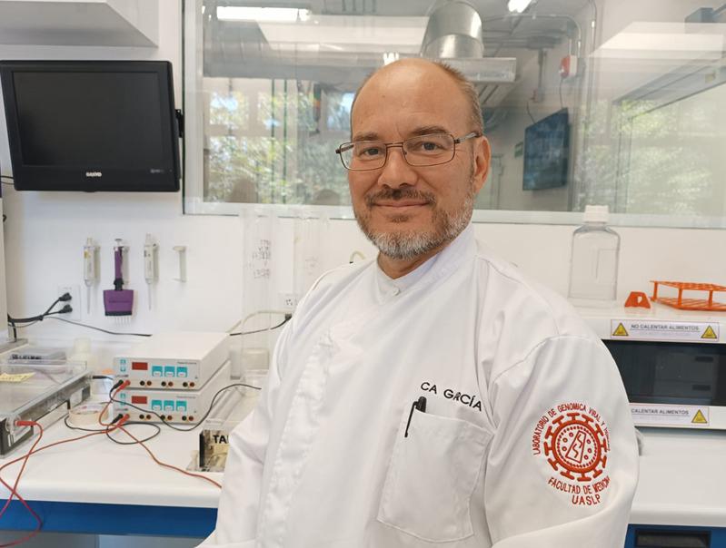 UASLP, preparada para enfrentar un brote potencial de influenza H5N1: doctor Christian García