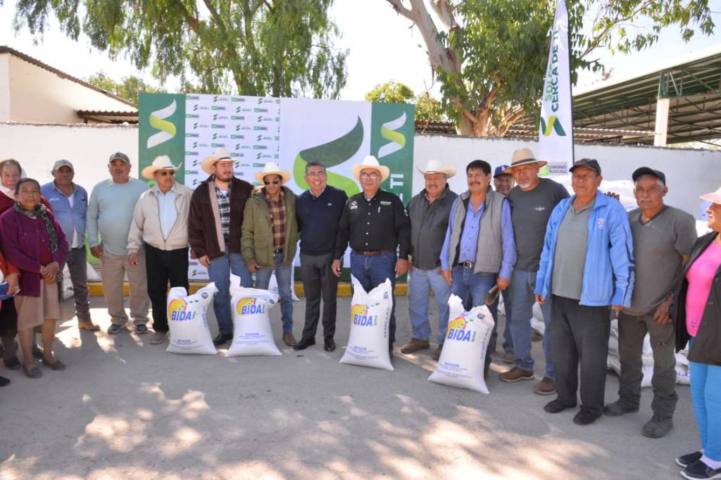 EN LA TINAJA, JUAN MANUEL NAVARRO INICIA ENTREGA DE APOYOS A PRODUCTORES DEL&nbsp;CAMPO