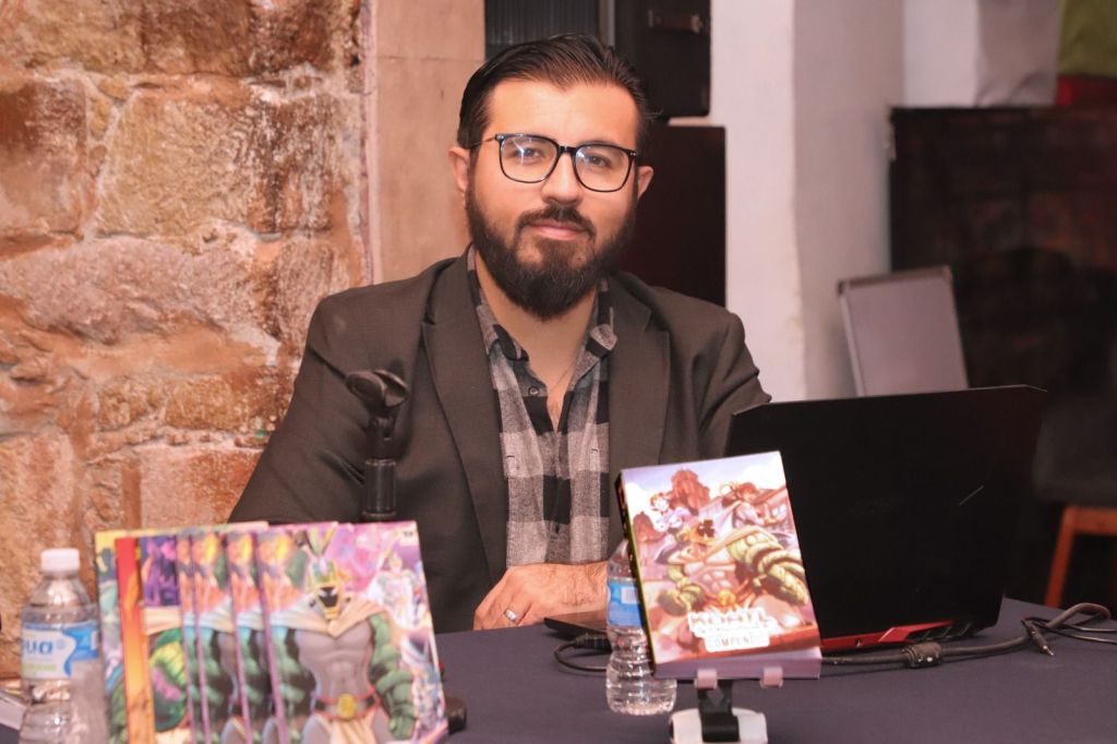 En el Festival Internacional Letras en San Luis, el super héroe potosino «Koatl el defensor» revela su poderío