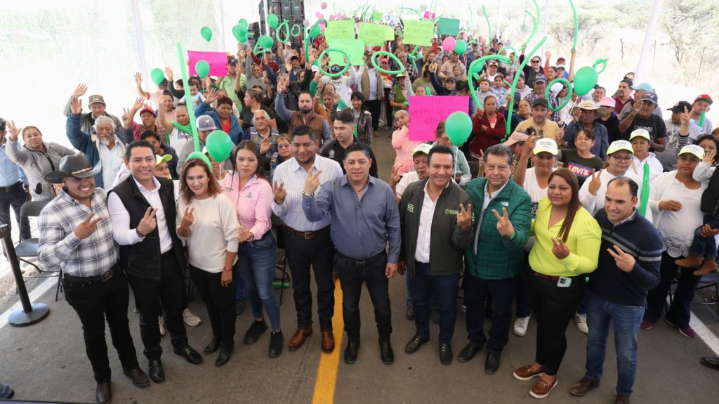 RICARDO GALLARDO ENTREGA NUEVO CAMINO A LA VENTILLA EN VILLA DE&nbsp;REYES