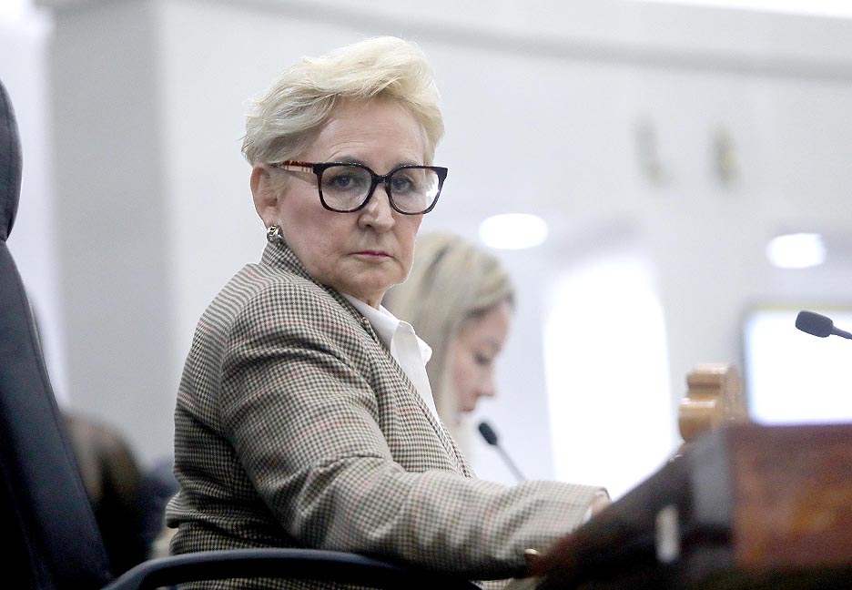 ES NECESARIO SUMAR ESFUERZOS PARA RESCATAR AL HOSPITAL CENTRAL: DIP. FRINNÉ AZUANA&nbsp;YARZABAL