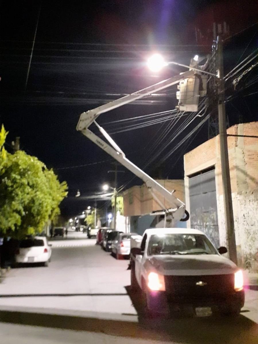 Gobierno de la Capital continúa con acciones en varios puntos de la ciudad para mejorar el alumbrado&nbsp;público