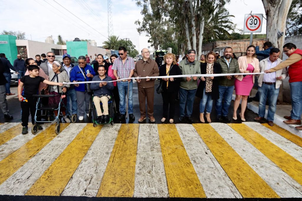 Alcalde Galindo entrega nueva pavimentación en colonia María Cecilia; encabeza trabajos de&nbsp;rehabilitación
