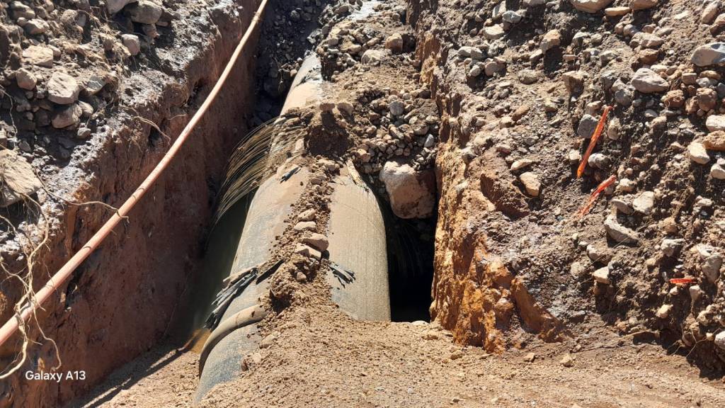 EL ESTADO LLEVA AGUA GRATUITA A COLONIAS AFECTADAS POR&nbsp;DESABASTO