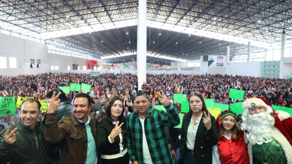 RICARDO GALLARDO RECONOCE LABOR DE TAXISTAS Y TRANSPORTISTAS&nbsp;POTOSINOS