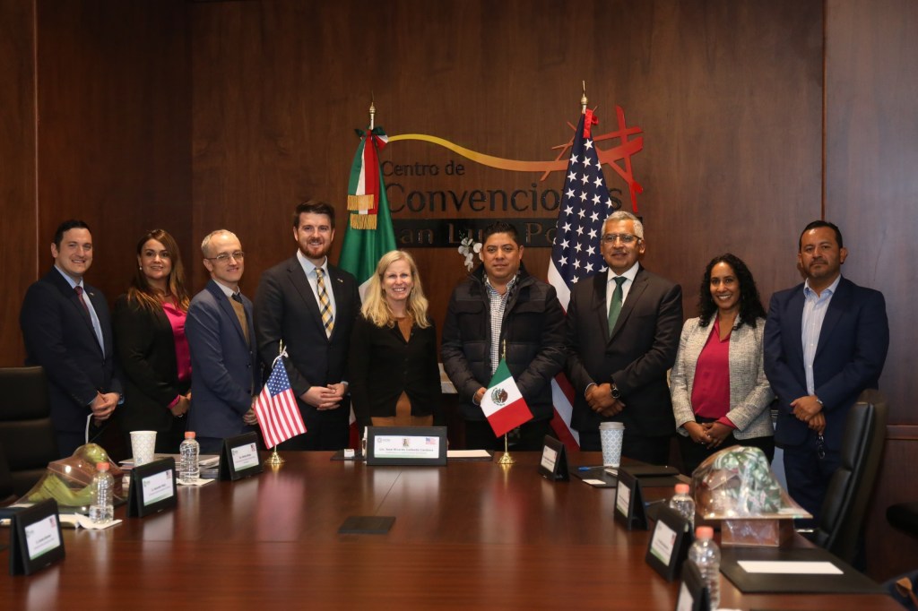 RECIBE RICARDO GALLARDO A CÓNSUL DE ESTADOS&nbsp;UNIDOS