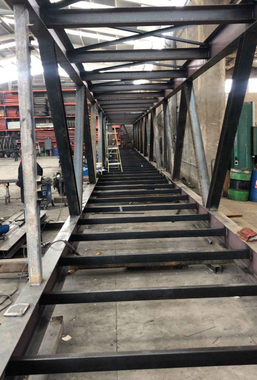 PUENTE PEATONAL EN BULEVAR VALLE DE LOS FANTASMAS EN SOLEDAD REGISTRA PROGRESO DEL 70 POR&nbsp;CIENTO