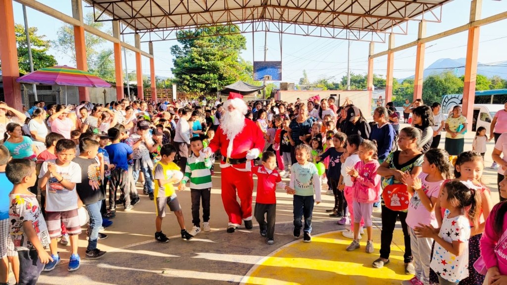 GOBIERNO ESTATAL COMPARTE LA ALEGRÍA DE LAS TRADICIONALES POSADAS EN&nbsp;AXTLA