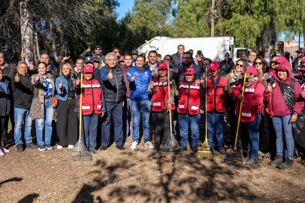 Ayuntamiento e Interapas realizan limpieza del canalón de La Garita de&nbsp;Jalisco
