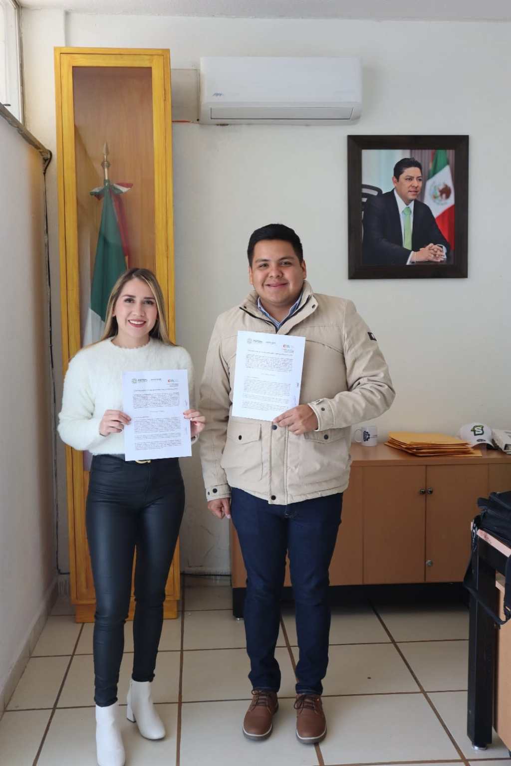 GOBIERNO DEL ESTADO FORTALECE A LA JUVENTUD POTOSINA CON BECAS PARA EDUCACIÓN&nbsp;BILINGÜE