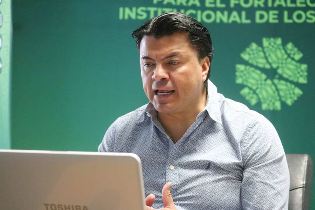 GOBIERNO ESTATAL CONTINUARÁ IMPULSANDO LA FORMACIÓN DE FUNCIONARIAS Y FUNCIONARIOS&nbsp;MUNICIPALES