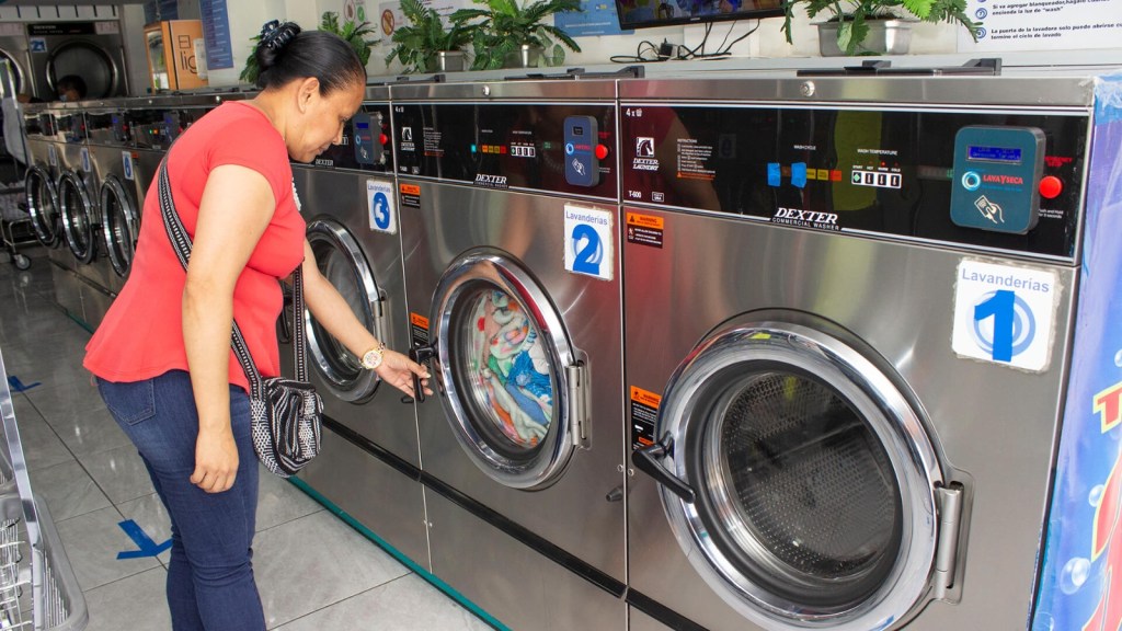 RICARDO GALLARDO LLEVARÁ MÁS APOYO A LAS FAMILIAS CON LAVANDERÍAS&nbsp;GRATUITAS