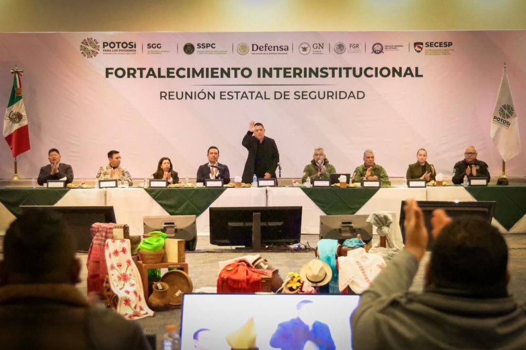 ENCABEZA RICARDO GALLARDO CARDONA REUNIÓN DE SEGURIDAD CON&nbsp;AYUNTAMIENTOS