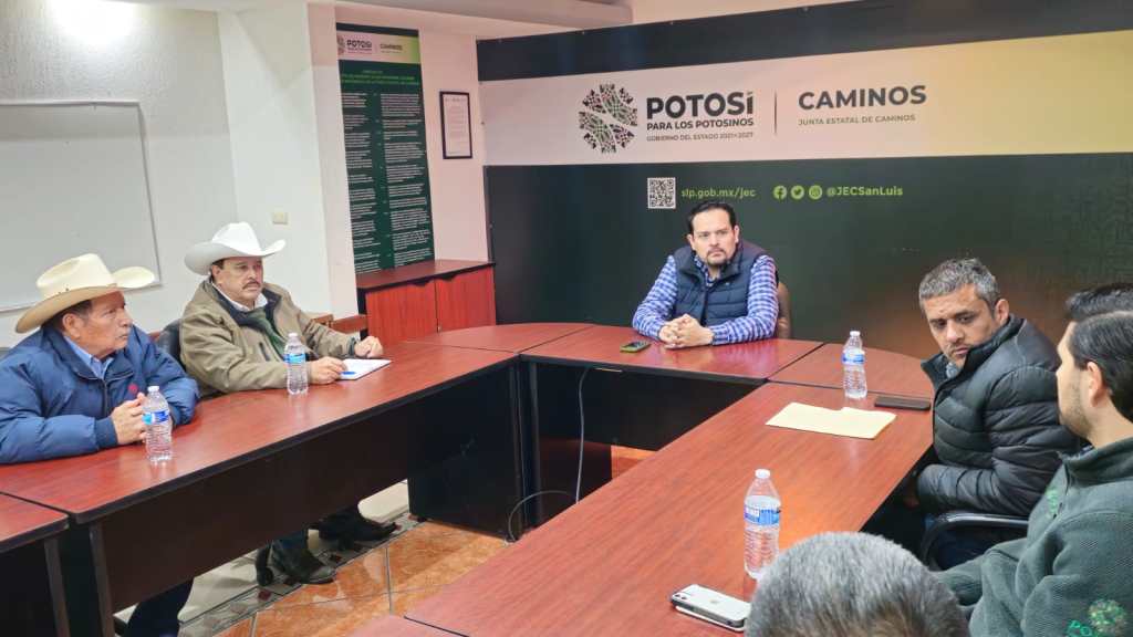 EL ESTADO IMPULSA MANTENIMIENTO DE MÁS CAMINOS CAÑEROS DE&nbsp;TAMASOPO