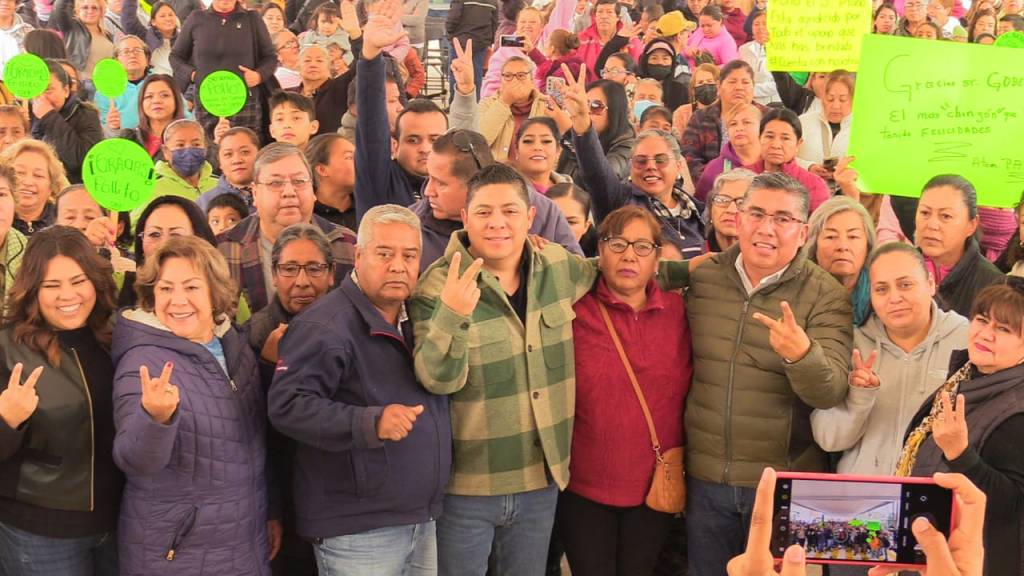 CONTINÚA TRANSFORMACIÓN URBANA EN SOLEDAD: ALCALDE Y GOBERNADOR ENTREGAN PAVIMENTACIÓN DE CALLES EN RANCHO&nbsp;BLANCO